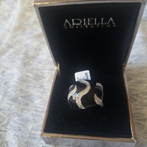 🎄SALE🎄 Ariella Black and Silver Swirl Ring
